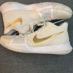 Nike Kyrie 3 White ‘finals’